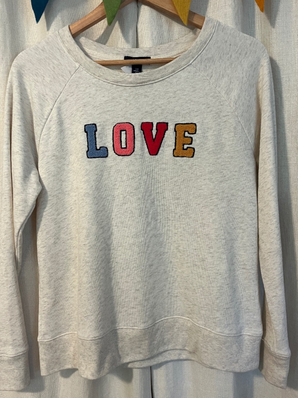 GAP "LOVE" Sweatshirt in Heather Tan Knit Very Soft EUC Size M